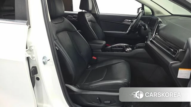 Kia Sportage 5th Generation Hybrid 2022 Белый из Кореи, фото 3