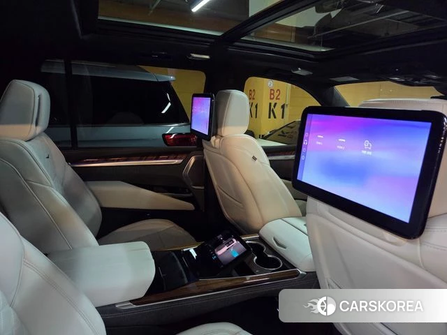 Cadillac Escalade 5th Generation 2025 Черный из Кореи, фото 3