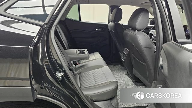 Chevrolet (GM Daewoo) Trax Crossover 2023 Черный из Кореи, фото 3