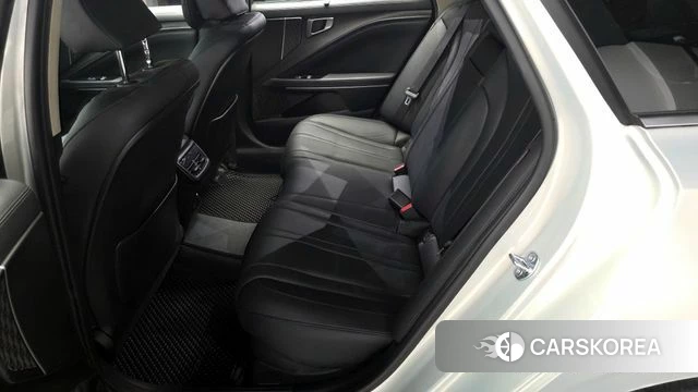 Kia The New K8 Hybrid 2025 Серебристо-серый из Кореи, фото 3