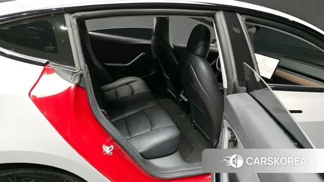 Tesla Model 3 2020 Жемчужный цвет из Кореи, фото 3