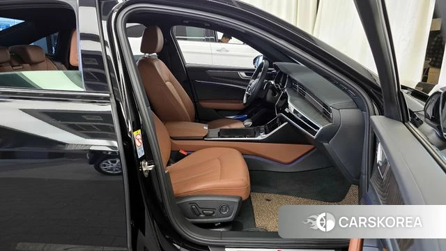 Audi A6 (C8) 2022 Черный из Кореи, фото 3