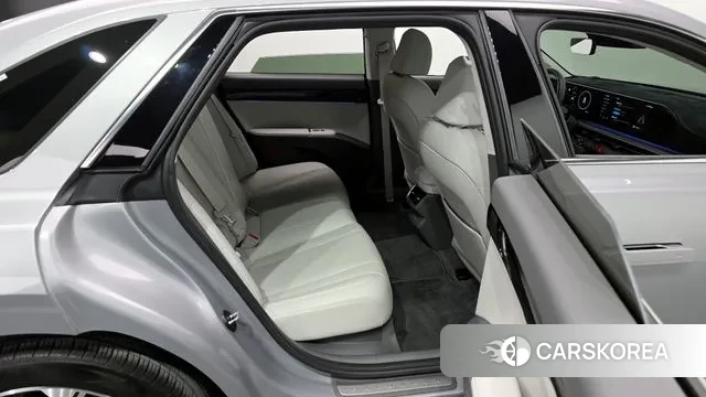 Hyundai Grandeur (GN7) 2023 Серебряный из Кореи, фото 3