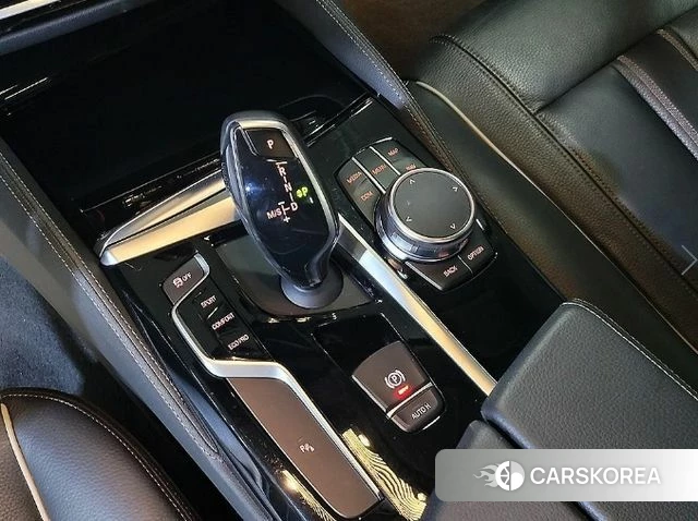 BMW 5 Series (G30) 2018 Белый из Кореи, фото 3