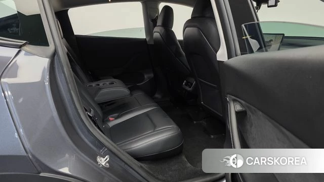 Tesla Model Y 2023 Серый из Кореи, фото 3