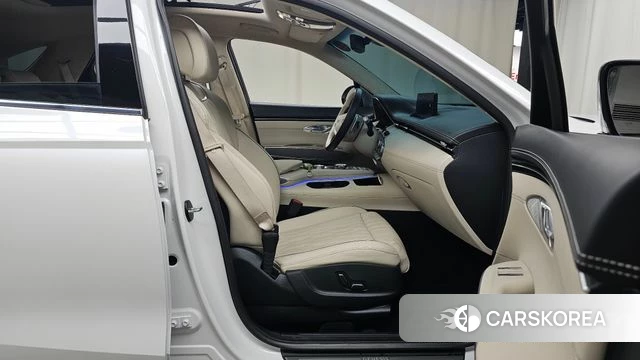 Genesis GV70 2023 Белый из Кореи, фото 3