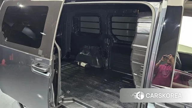 Hyundai Staria 2021 Серый из Кореи, фото 3