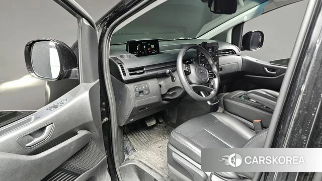 Hyundai Staria 2023 Черный из Кореи, фото 3