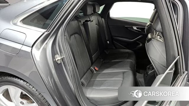 Audi A4 (B9) 2022 Серый из Кореи, фото 3