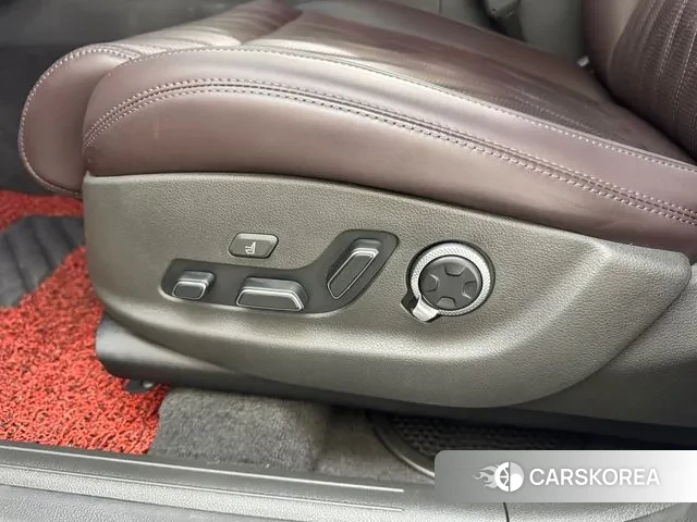 Genesis GV70 2023 Красный из Кореи, фото 3