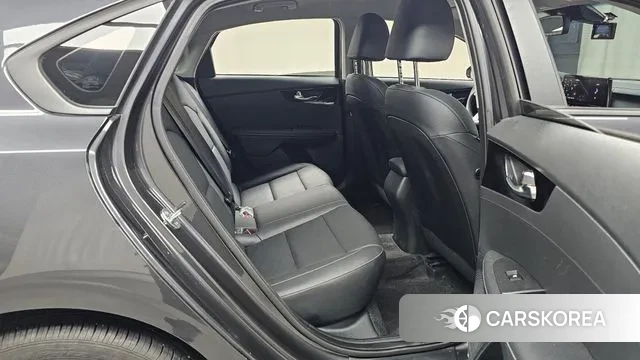 Kia The New K3 2nd generation 2023 Серый из Кореи, фото 3