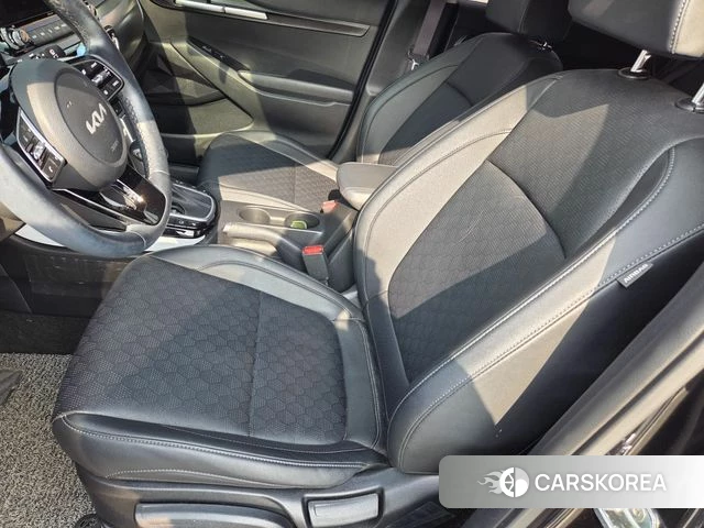 Kia Seltos 2022 Черный из Кореи, фото 3