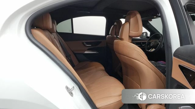 Mercedes-Benz E-Class W214 2025 Белый из Кореи, фото 3