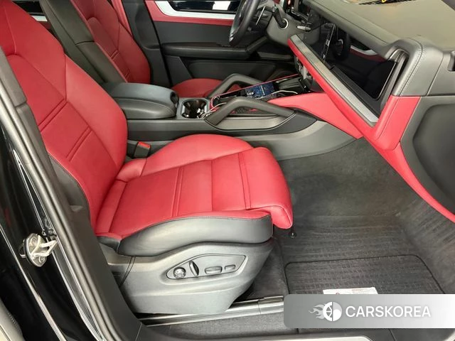 Porsche Cayenne (PO536) 2025 Черный из Кореи, фото 3