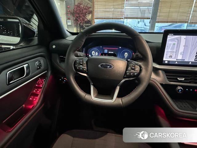 Ford Explorer 6th Generation 2025 Белый из Кореи, фото 3