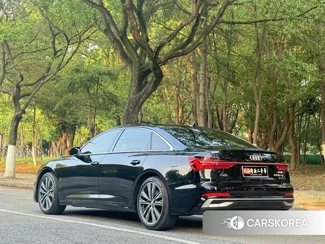 Audi A6L 2021 Черный из Китая, фото 3