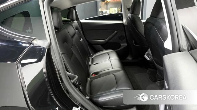 Tesla Model Y 2024 Черный из Кореи, фото 3