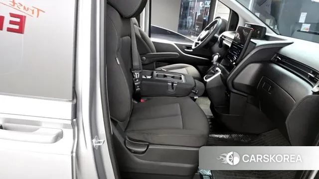 Hyundai Staria 2021 Серебряный из Кореи, фото 3