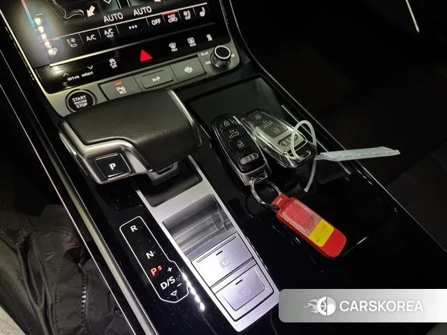Audi A8 (D5) 2021 Черный из Кореи, фото 3