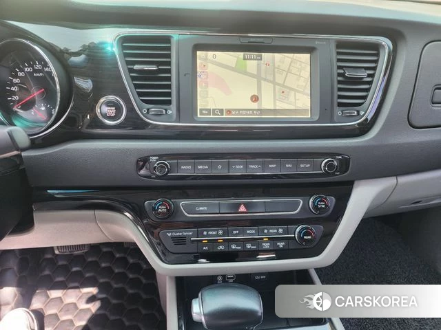 Kia The New Carnival 2018 Черный из Кореи, фото 3