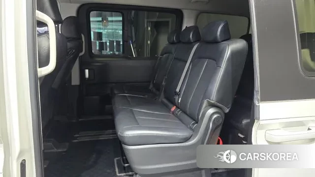 Hyundai Staria 2022 Белый из Кореи, фото 3