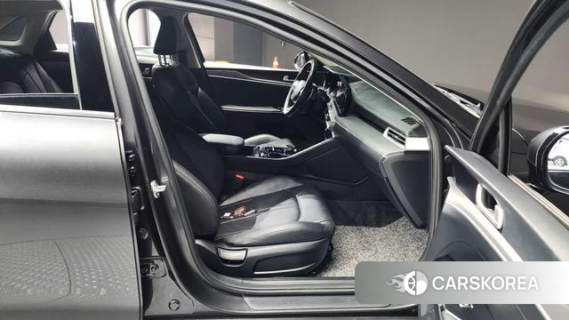 Kia K5 3rd generation 2023 Серый из Кореи, фото 3