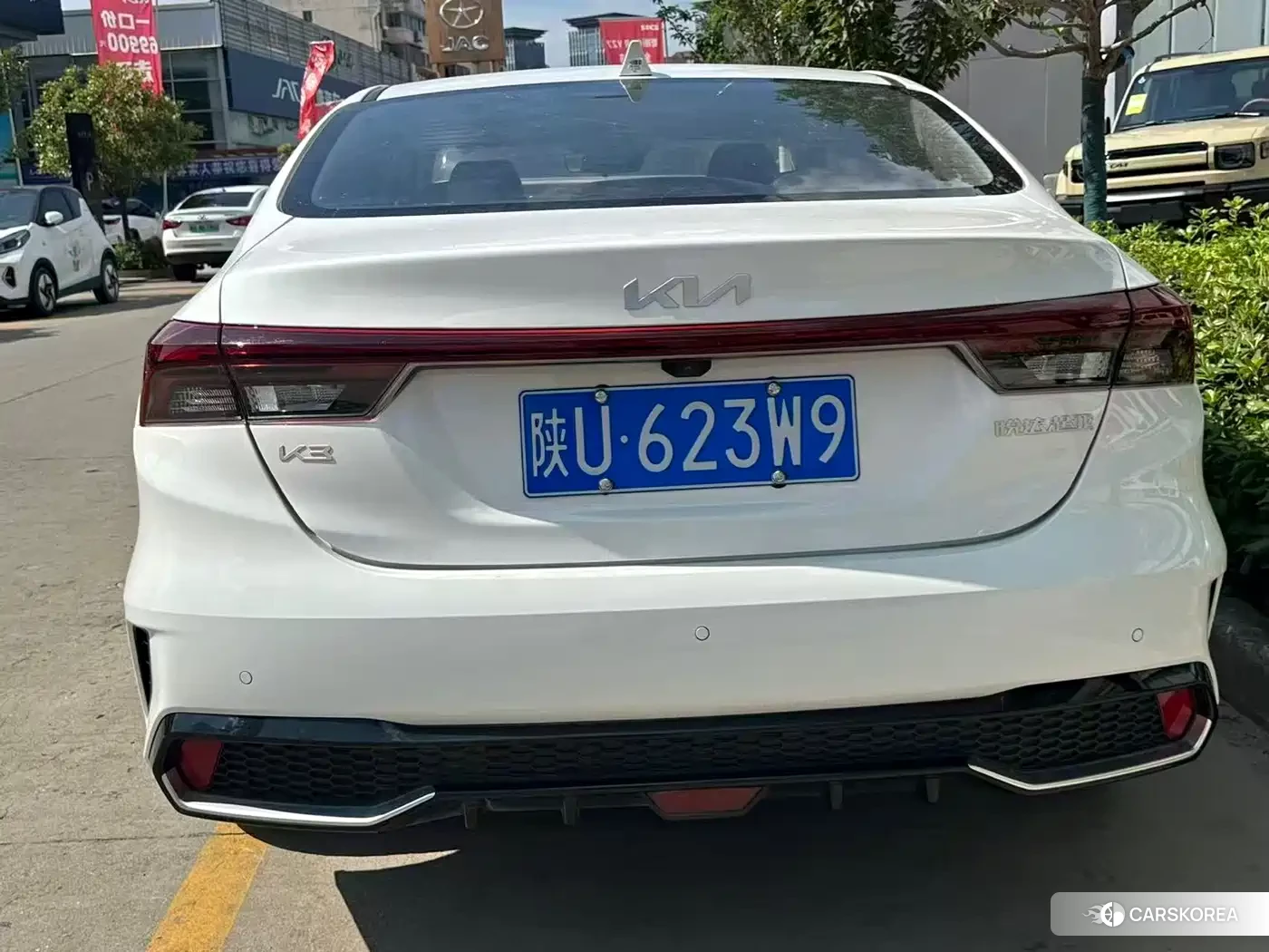 Kia K3 2025 Белый из Китая, фото 3