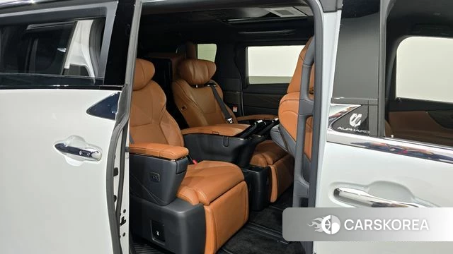 Toyota Alphard 4th Generation 2024 Белый из Кореи, фото 3