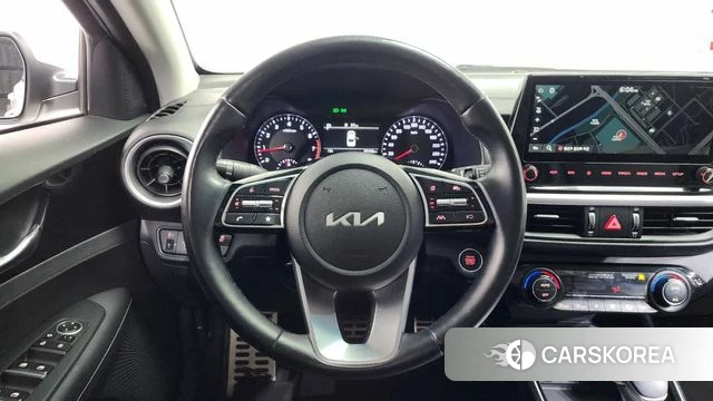 Kia The New K3 2nd generation 2024 Белый из Кореи, фото 3