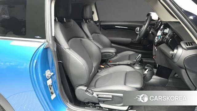 Mini Cooper 2023 Синий из Кореи, фото 3