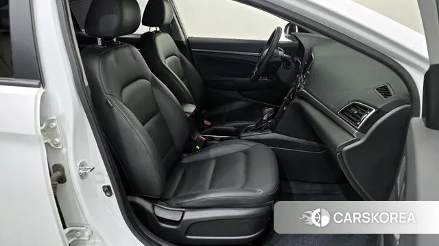 Hyundai Avante AD 2018 Белый из Кореи, фото 3