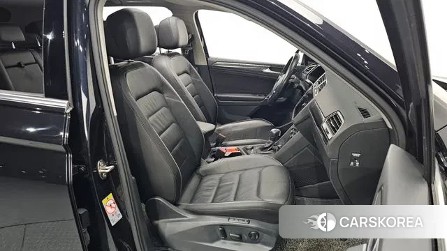 Volkswagen Tiguan second Generation 2018 Черный из Кореи, фото 3