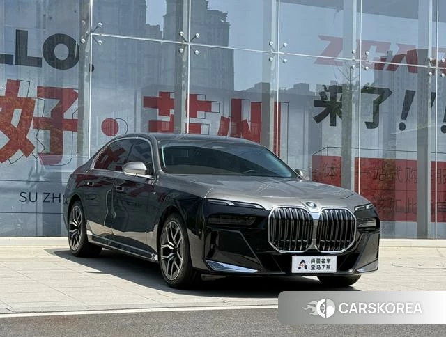 BMW 7 series 2024 Черный из Китая, фото 3