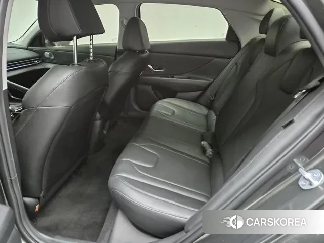 Hyundai The New Avante (CN7) 2023 Серый из Кореи, фото 3