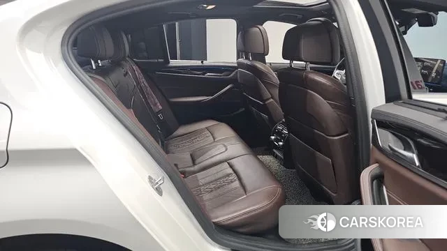 BMW 5 Series (G30) 2022 Белый из Кореи, фото 3