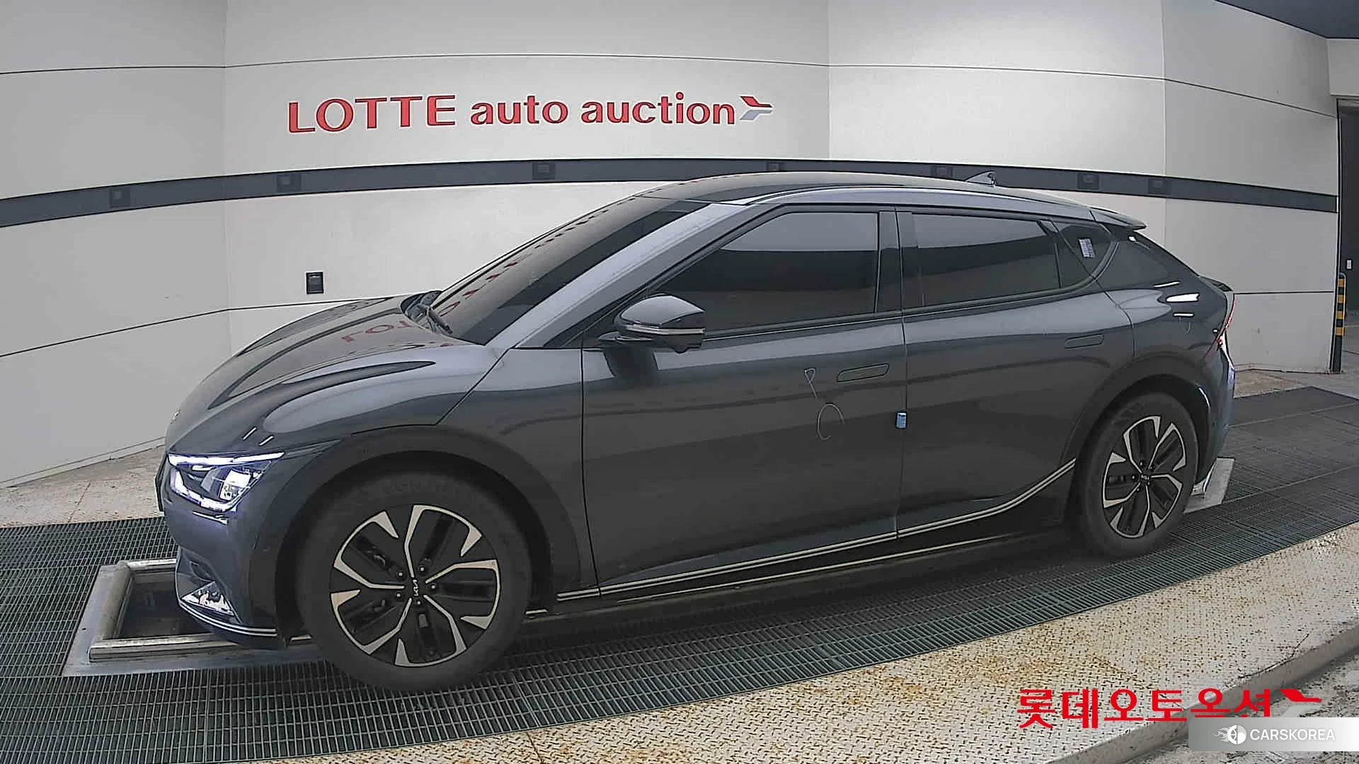 Kia EV6 2022 Interstellagray из Кореи, фото 3