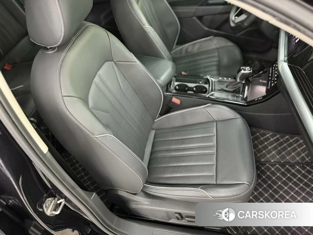 Volkswagen Passat 2022 Черный из Китая, фото 3