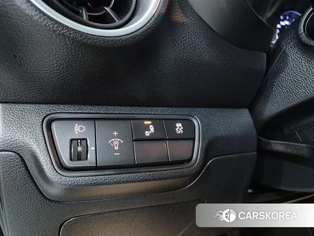 Kia The New K3 2nd generation 2021 Белый из Кореи, фото 3