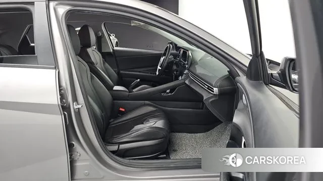 Hyundai The New Avante (CN7) 2023 Серый из Кореи, фото 3