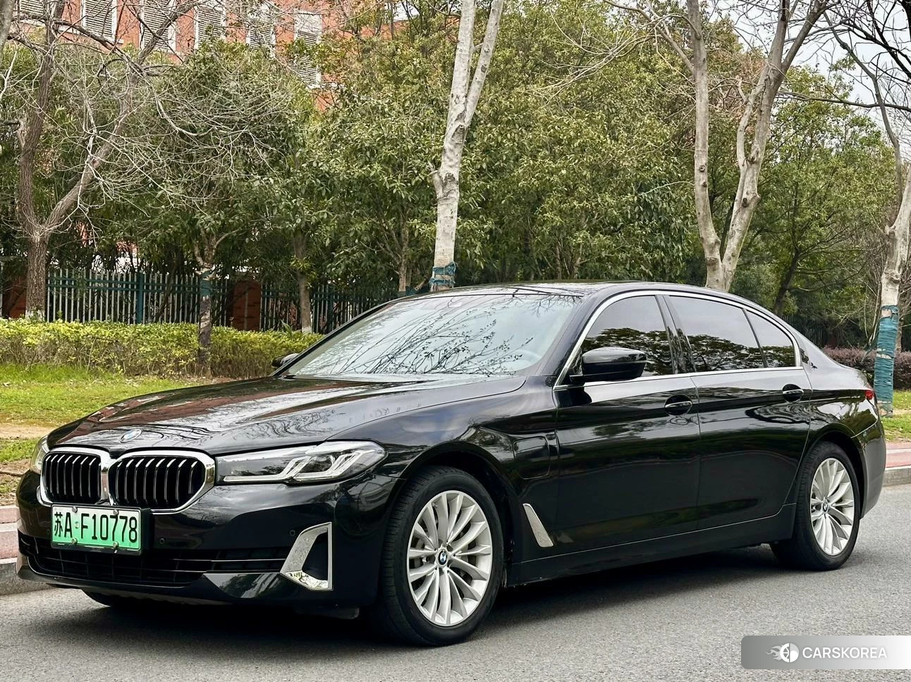 BMW 5 series PHEV 2021 Черный из Китая, фото 3