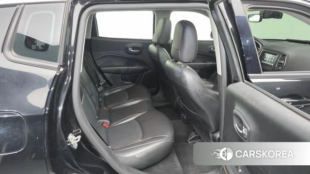 Jeep Compass 2nd Generation 2019 Черный из Кореи, фото 3