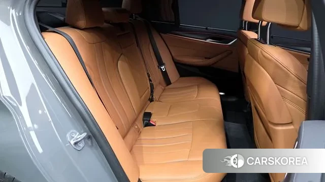 BMW 5 Series (G30) 2022 Серый из Кореи, фото 3