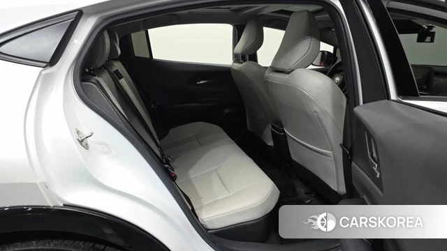 Toyota Prius 5th Generation 2023 Белый из Кореи, фото 3