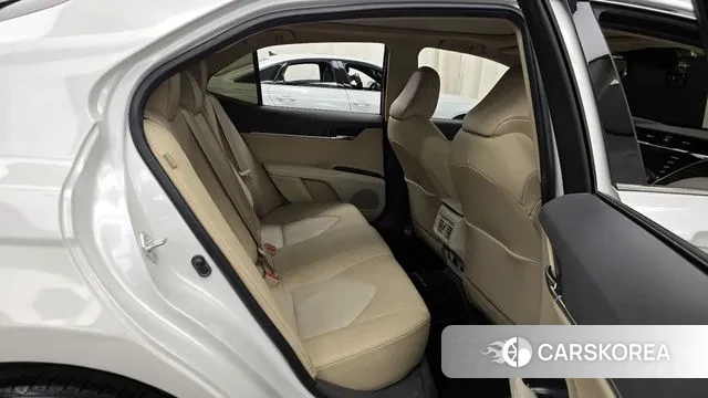 Toyota Camry (XV70) 2018 Белый из Кореи, фото 3