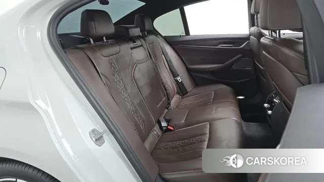 BMW 5 Series (G30) 2020 Белый из Кореи, фото 3