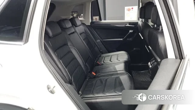 Volkswagen Tiguan second Generation 2019 Белый из Кореи, фото 3