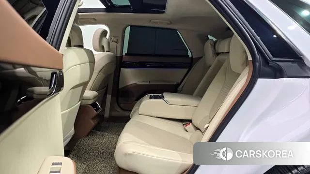 Hyundai Grandeur Hybrid (GN7) 2023 Белый из Кореи, фото 3