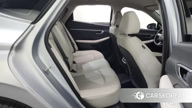 Hyundai Sonata D Edge (DN8) 2024 Серебристо-серый из Кореи, фото 3
