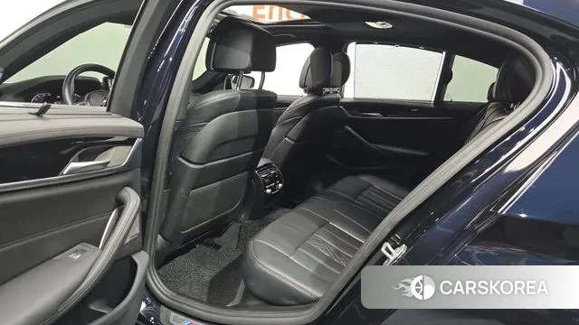 BMW 5 Series (G30) 2021 Черный из Кореи, фото 3