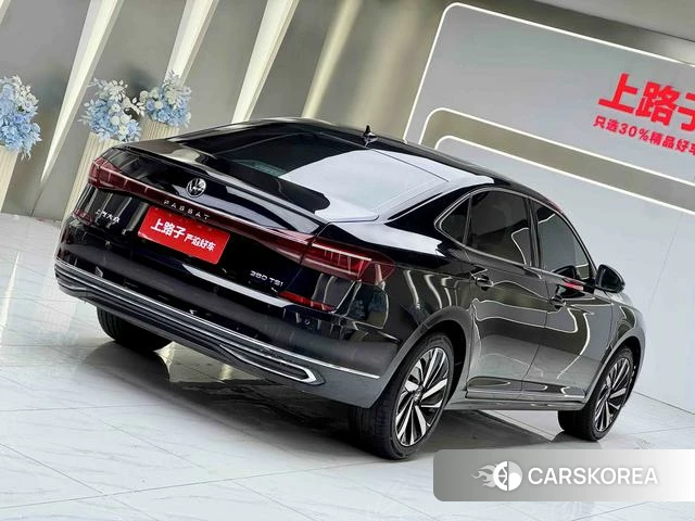 Volkswagen Passat 2025 Черный из Китая, фото 3